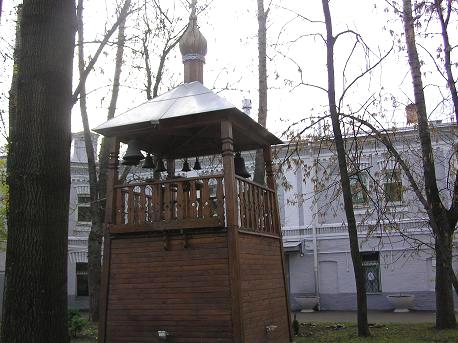 Деревянная колокольня в марфо-мариининской обители,2004г